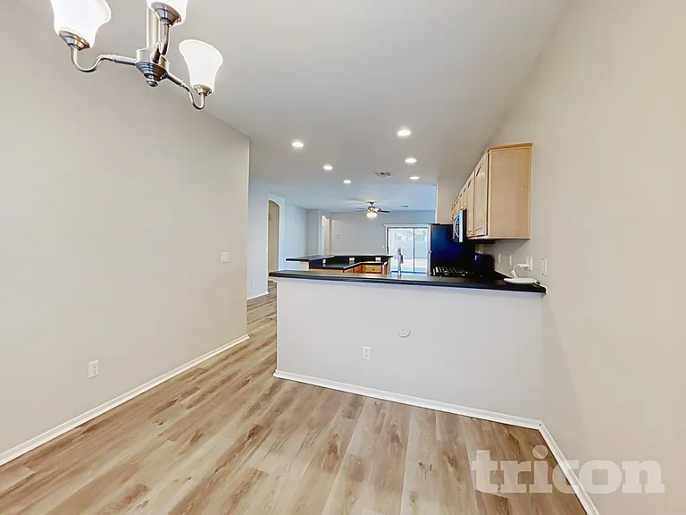 14621 W Ventura St — Photo 4