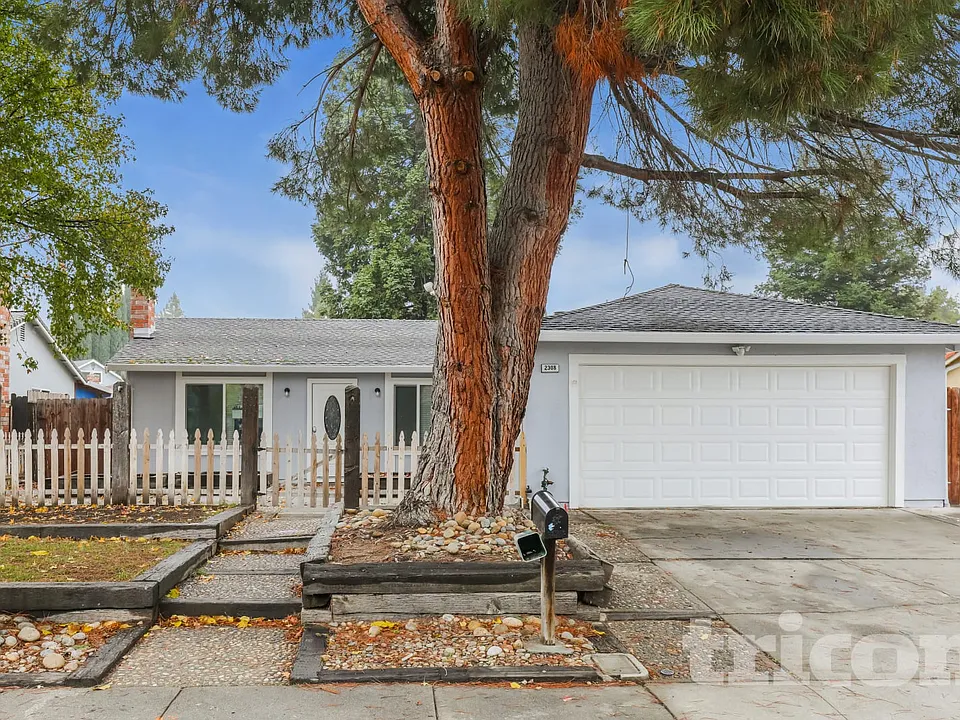 2308 Clinton Ct