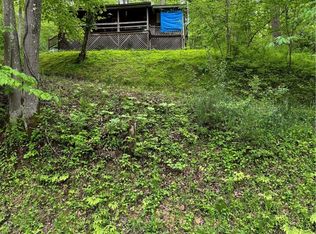 641 Sugar Valley Rd, Friendly, WV 26146