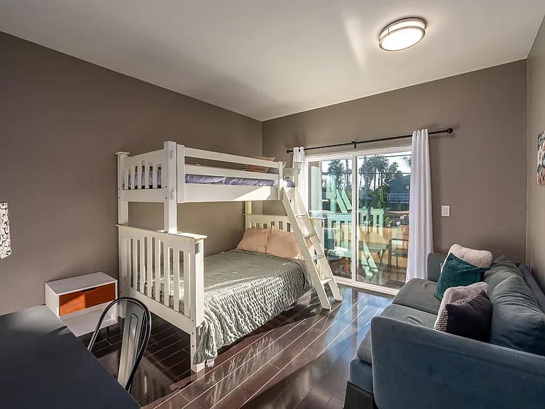 4741 Point Loma Ave #201 — Photo 46