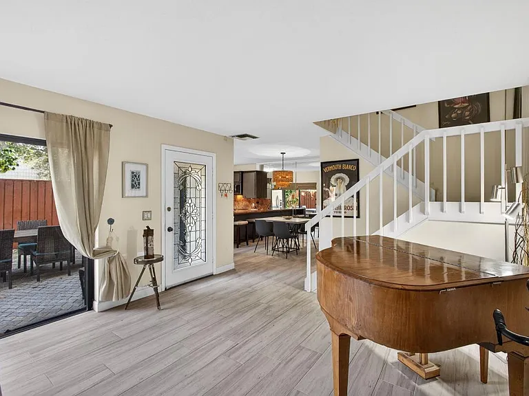 1700 Embassy Dr #101 — Photo 3