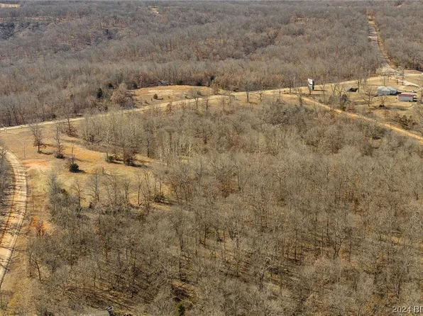 Webb Rd, Versailles, MO 65084