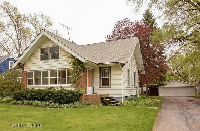 1st image of 921 W 194th St
