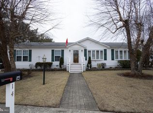 14 Oaks Dr, Mays Landing, NJ 08330