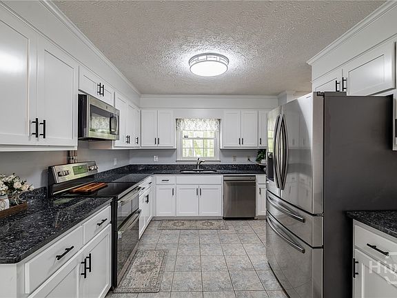 2nd image of 214 Seven Oaks Drive