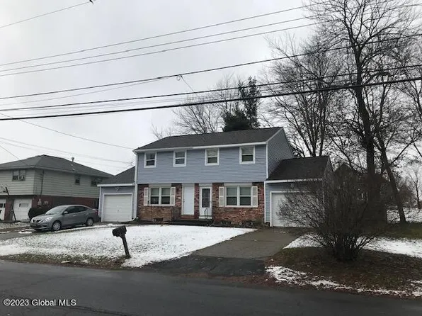 22 Campagna Drive, Colonie, NY 12205