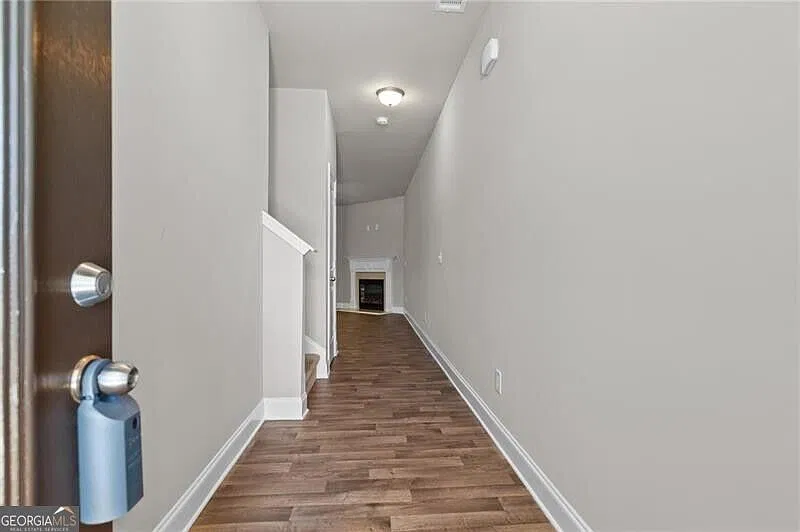 4 bed, 2.5 bath, $2,200 — Photo 3