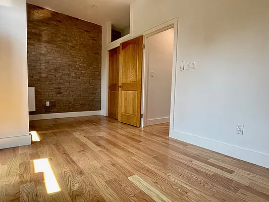 Rented by Nest Seekers International | media 7