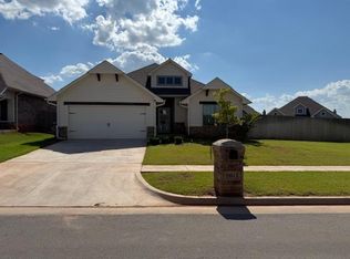 18813 Austin Pl, Edmond, OK 73012