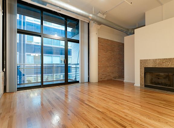 5th image of 130 S Canal St APT 614