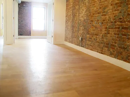 Rented by Premier Metro Realty Corp | media 26