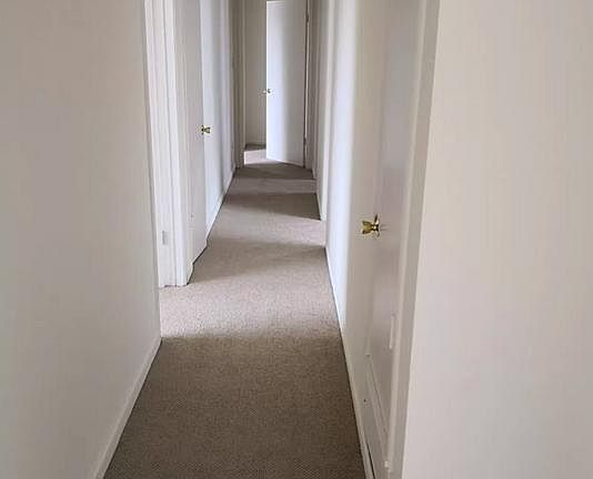 3rd image of 7 Circle Dr