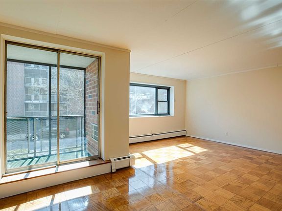 3rd image of 100 Clinton Ave APT 1O