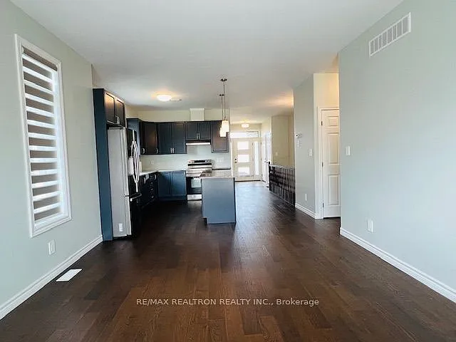 Building Photo - 20 Athabaska Dr