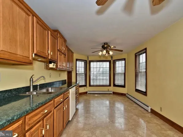 153 2nd Ave #3A, Royersford, PA 19468