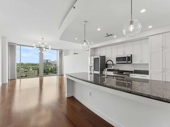 900 20th Ave S APT 1006, Nashville, TN 37212
