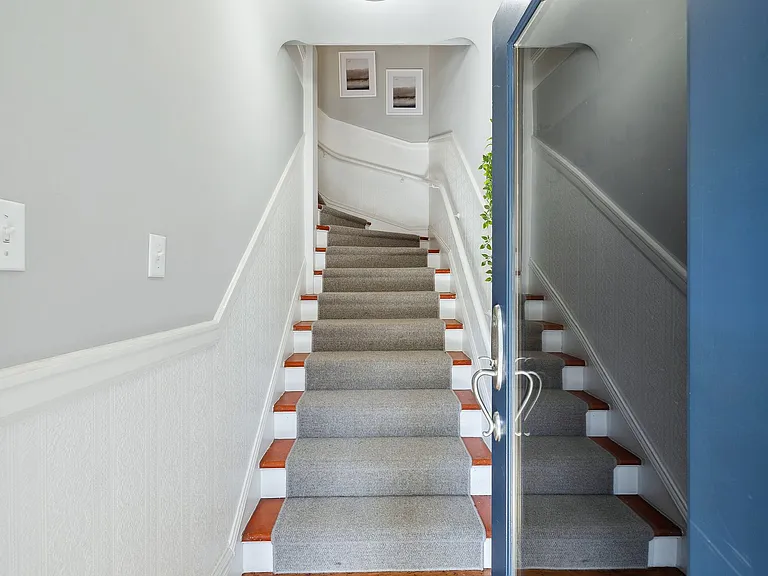 49 Cortland Ave — Photo 3