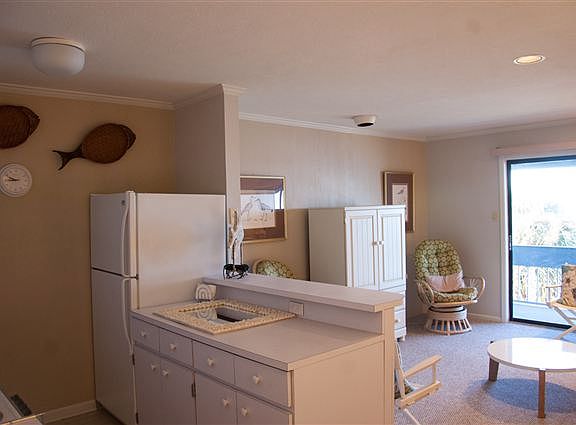 4th image of 560 Pleasure Pier Blvd APT 206