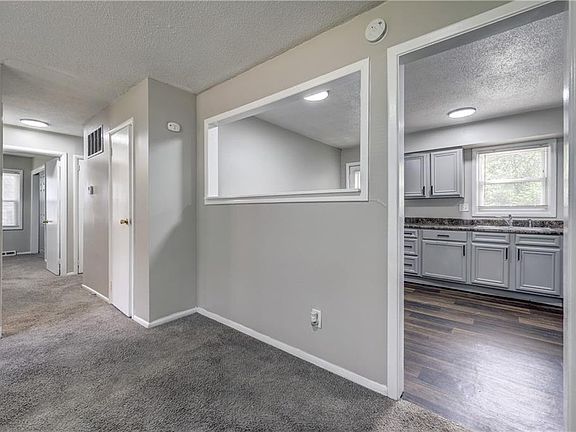 4th image of 11303 Donnelly Ave