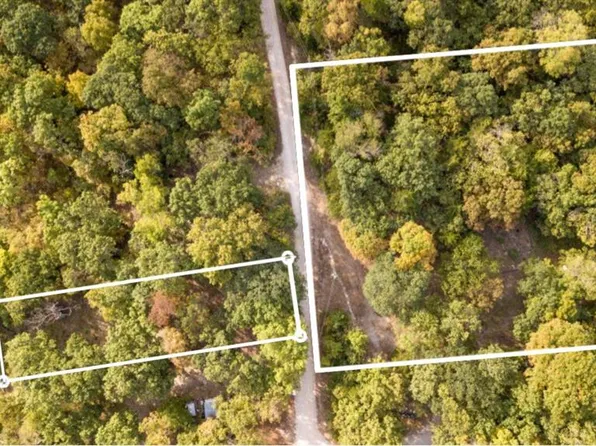 133 & 134 Greentree Rdg, Mound City, KS 66056