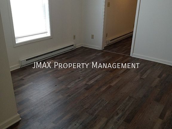 4th image of 654 Highland Ave SE #1