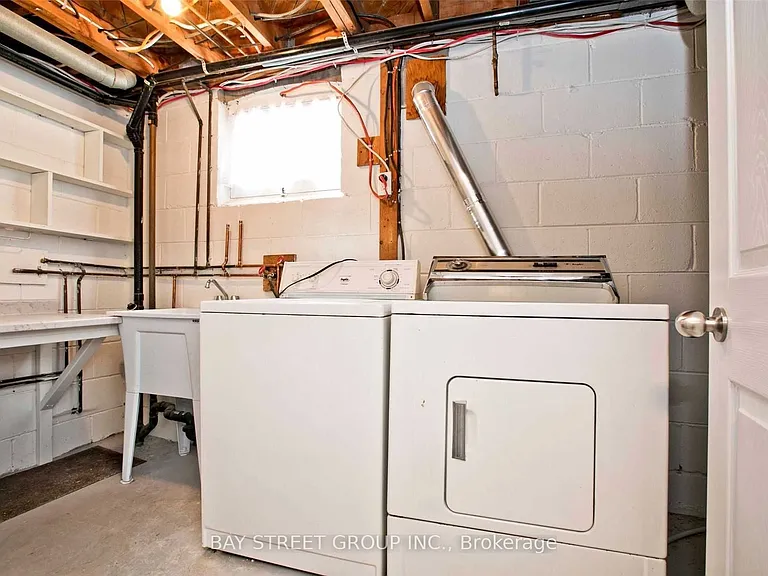40 Greylawn Cres — Photo 12