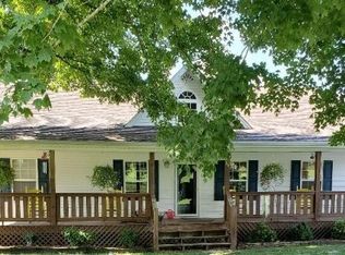 203 Peytonsburg Rd, Burkesville, KY 42717