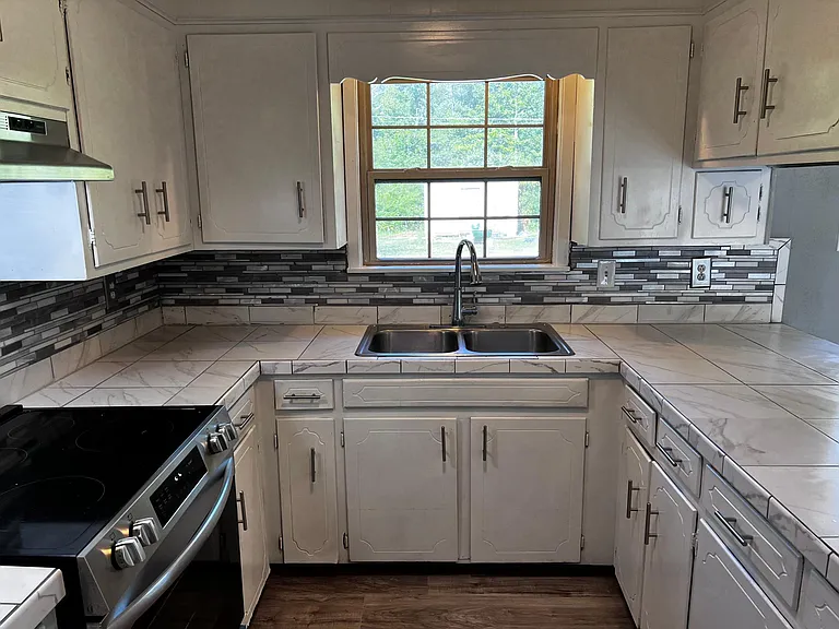 234 N Walco Rd — Photo 17