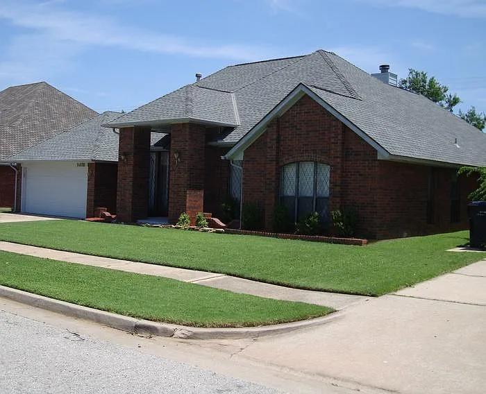 3 bed, 2640 sqft, $1,900 — Photo 3