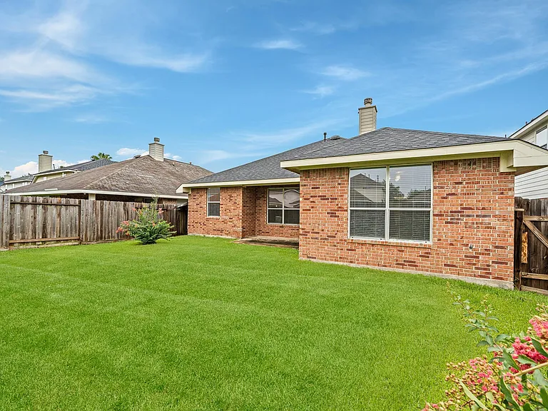 6423 Bonnie Chase Ln — Photo 33