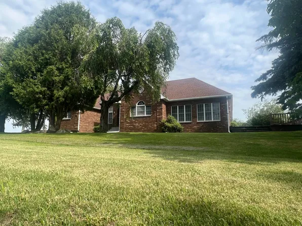 1122 Oak Hill Rd, Ulster, PA 18850