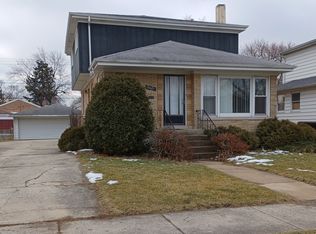 2621 W 98th Pl, Evergreen Park, IL