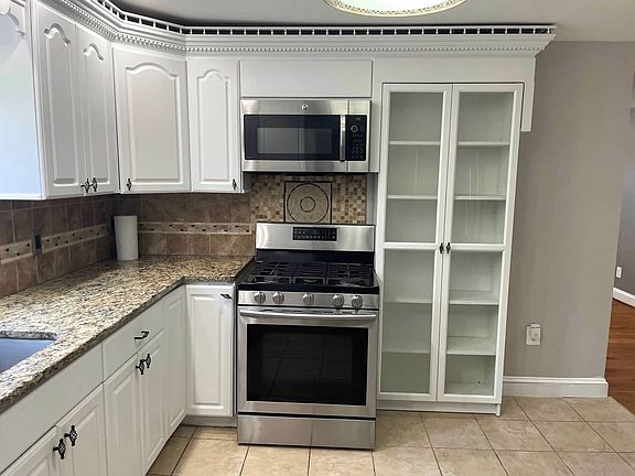 2nd image of 4822 Wilson Blvd