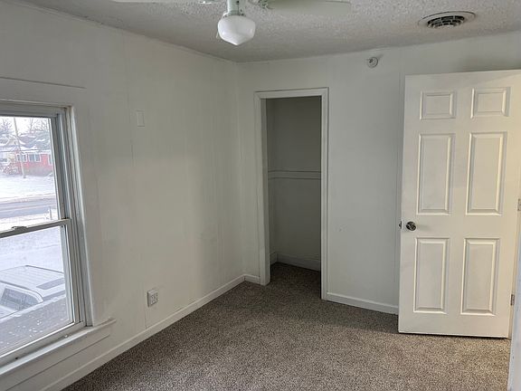 4th image of 841 S Prospect St Suite C