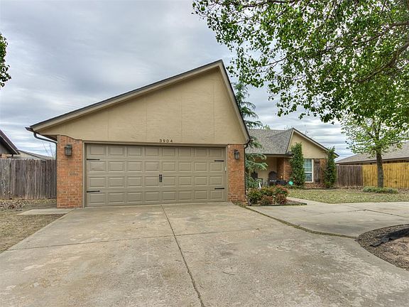 2nd image of 3904 Regatta Rd