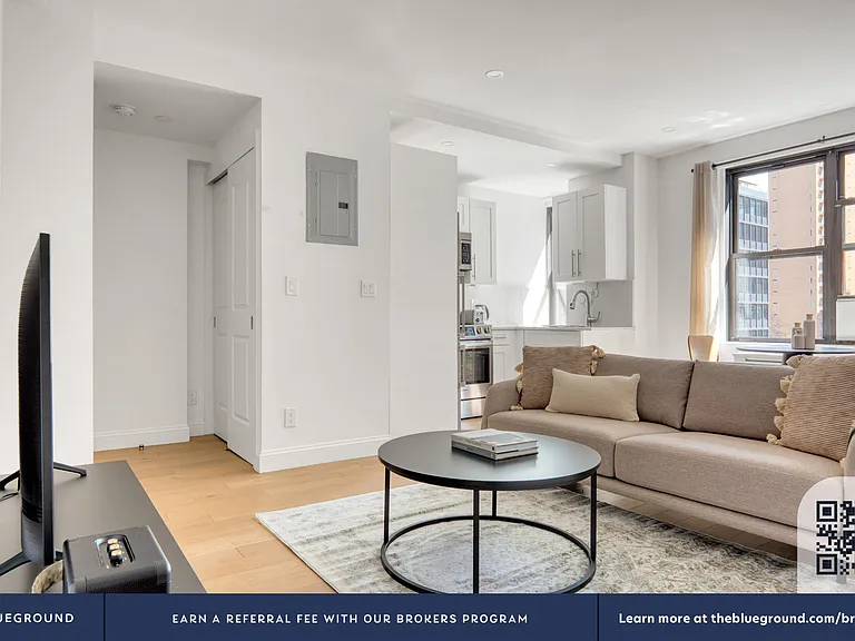 160 E 48th St #10O — Photo 4