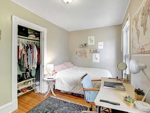 3rd image of 805 7th St SE Unit 2