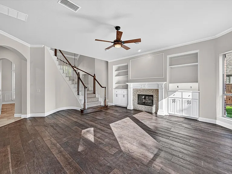 3102 Southwood Dr — Photo 5