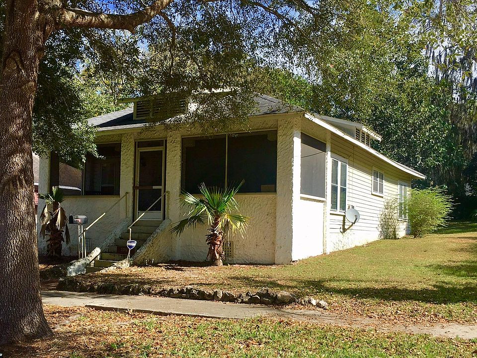 1st image of 225 NE Tuscawilla Ave