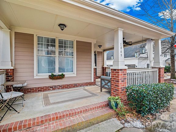 2nd image of 1049 Market St