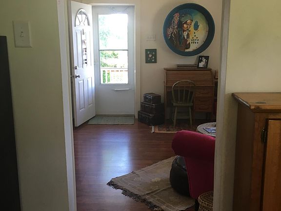 2nd image of 520 Highland Ave