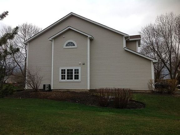 3rd image of 33812 N Berwick Ln
