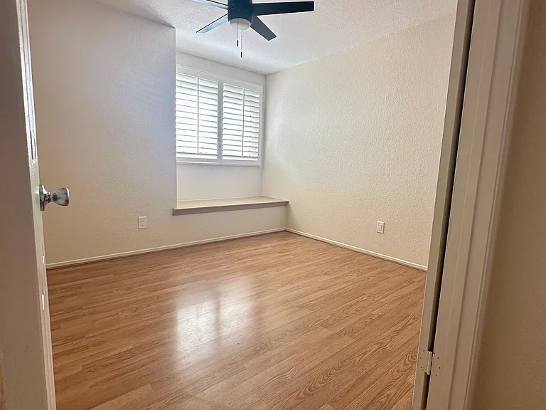 11875 Landbreeze Way — Photo 19