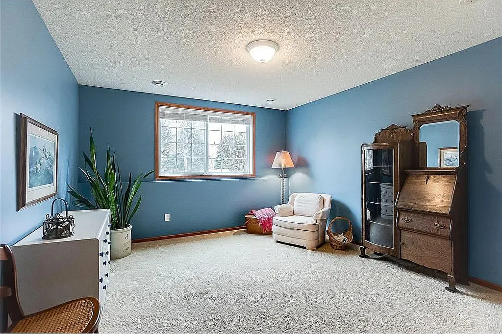 5085 French Drive North - 1 — Photo 2