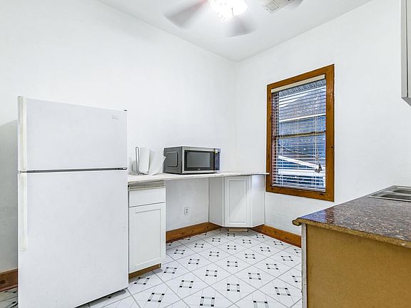 4th image of 3615 Loyola Ave