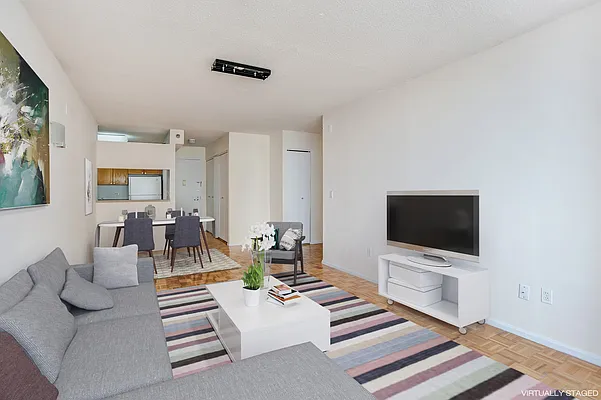 Sold by Modern Spaces | media 3