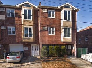 57-24 164th St, Fresh Meadows, NY 11365