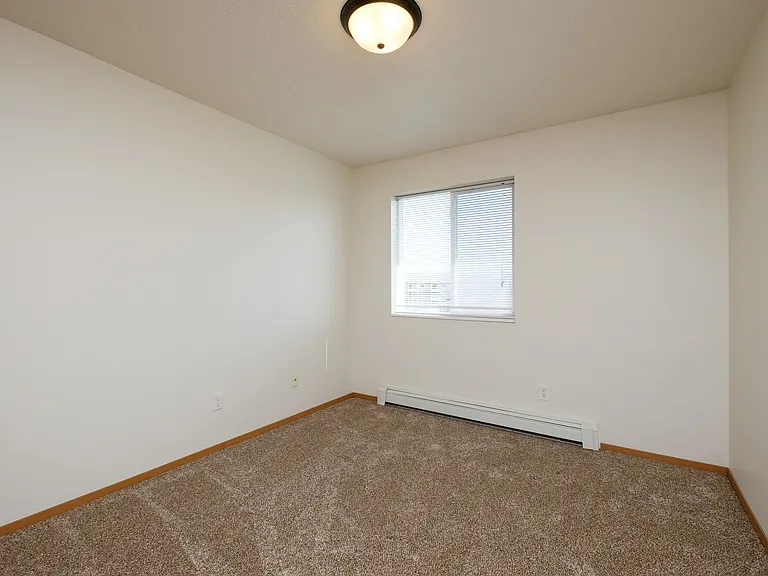 Fargo, ND Thunder Creek Apartments | KitchenFargo, ND Thunder Creek Apartments | Bedroom