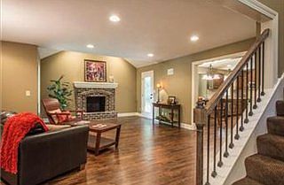 5th image of 8870 Rosewood Dr