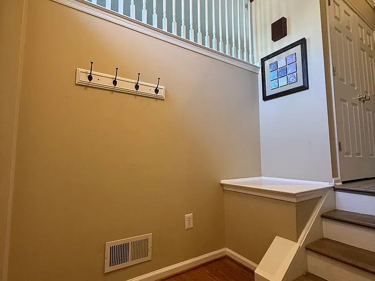 83 Hunt Club Dr — Photo 25